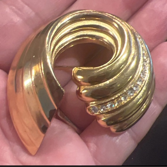 Vintage Christian Dior Gold Toned Swirl Rhinestone Brooch Pin - Picture 2 of 6